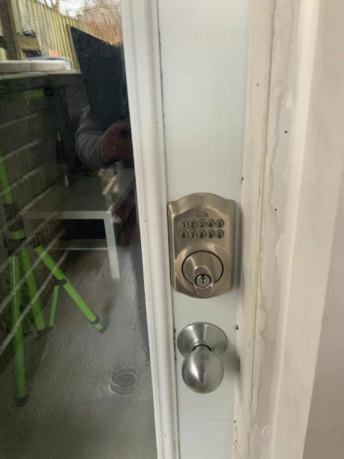 トロントAn Independent Beach Retreat Steps From The Lake And Right In The Cityアパートメント